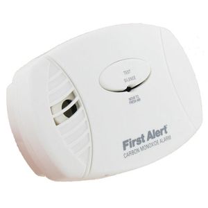First Alert AC Plug-In Carbon Monoxide Detector with 2 AA Battery Backupimage
