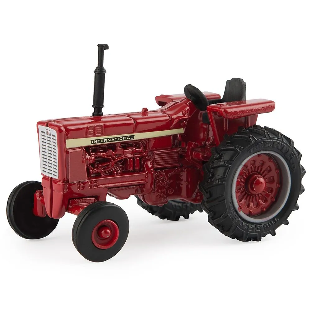 1:64 Case IH Vintage Tractor Agri Supply 111254 - Main Image